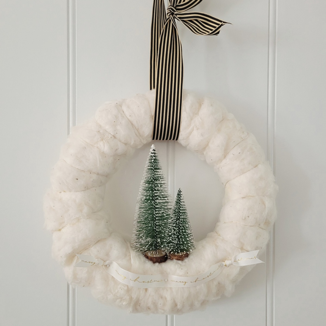 Australian Cotton Christmas Wreath (Pre-lit)